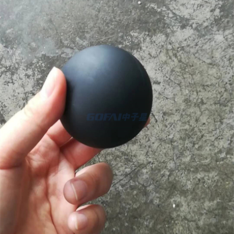 Balle en caoutchouc solide en silicone néoprène noir de bonne qualité avec trou fabriqué en Chine
