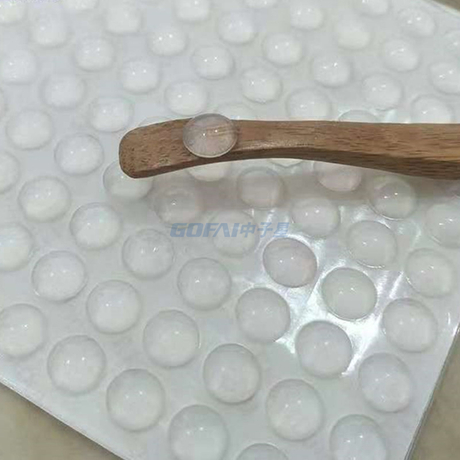 Tampon adhésif en caoutchouc de silicone transparent anti-dérapant pour pieds de pare-chocs